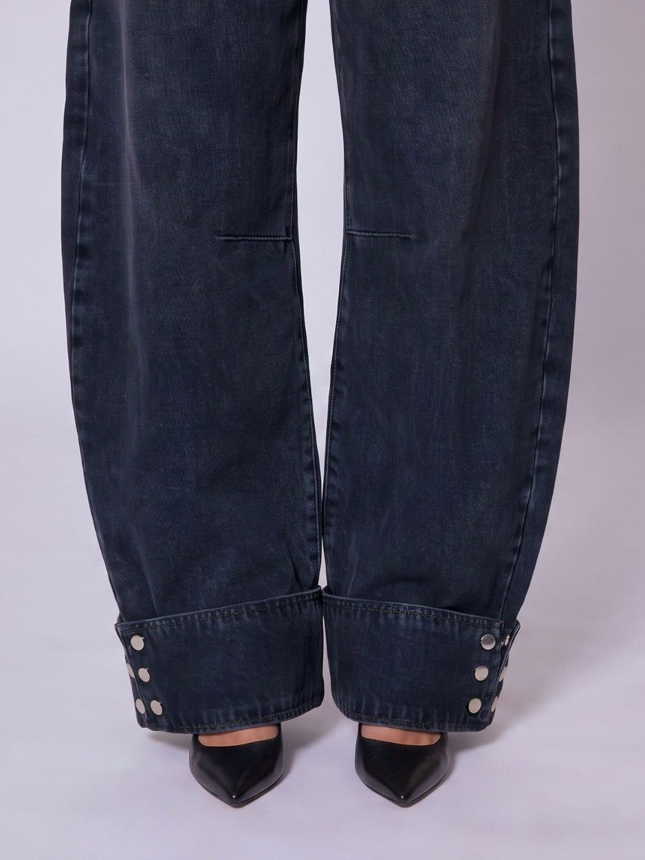 Calça Barrel Botões