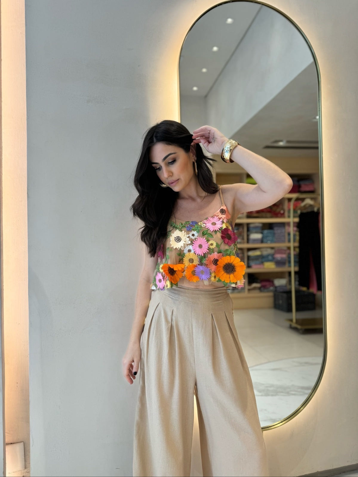 Cropped Mila 2