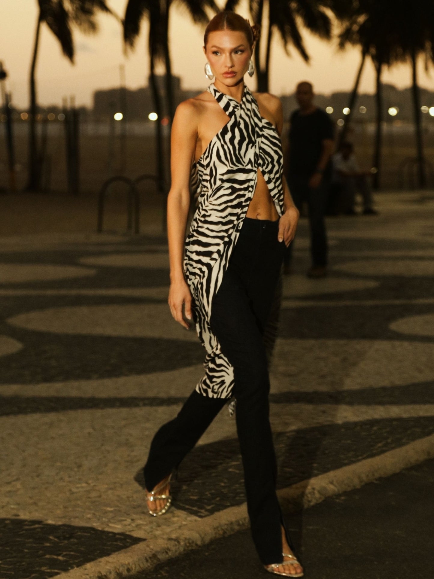 Tunica Com Amarração Zebra 4